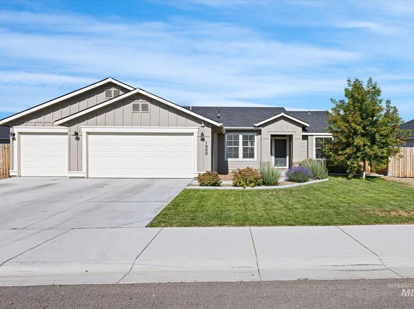 1900 SW Challis Dr, Mountain Home, ID 83647