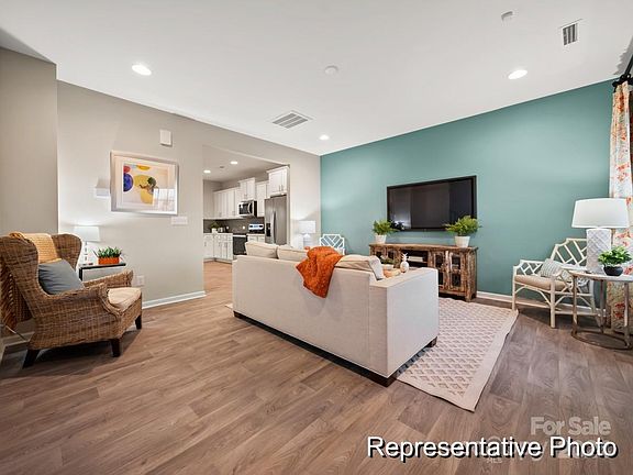 5th image of 15205 Scoter St #26