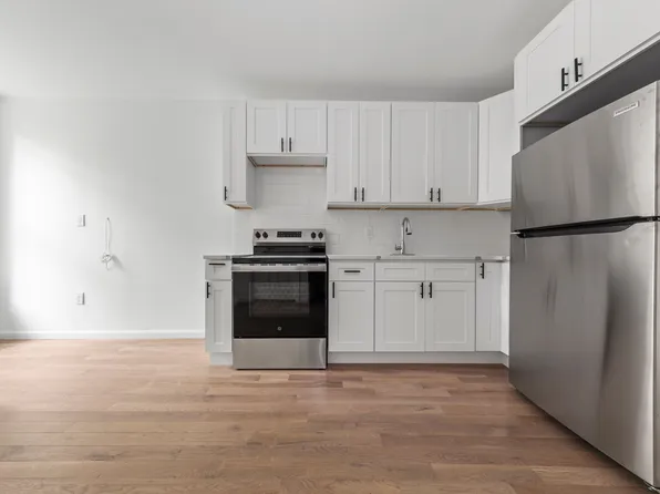 815 Willoughby Avenue image 1 of 7