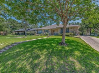 3002 Hummingbird Cir, Bryan, TX 77807