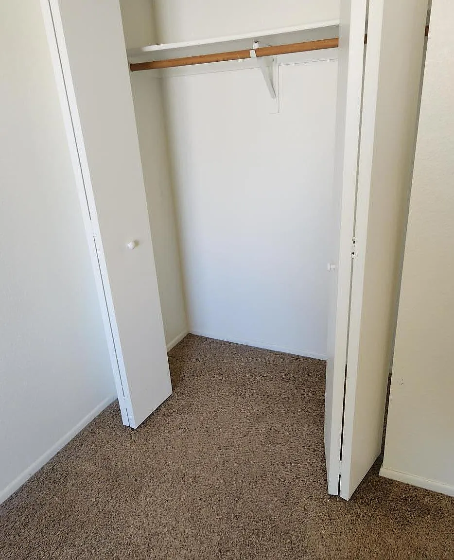 2 bed, 1.0 bath, 670 sqft, $750 — Photo 4