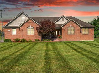 7486 Swan Creek Rd, Fair Haven, MI 48023