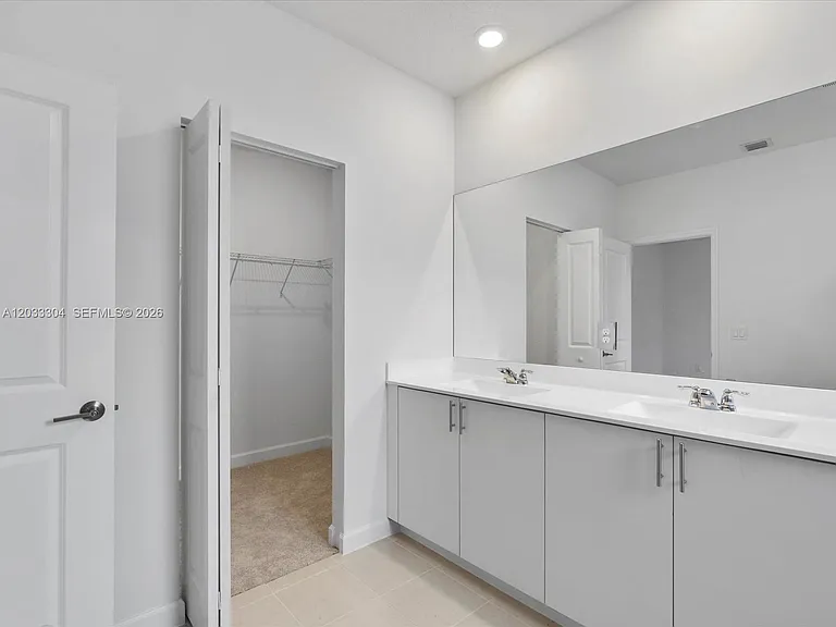 106 SW 184th Pl #106 — Photo 25