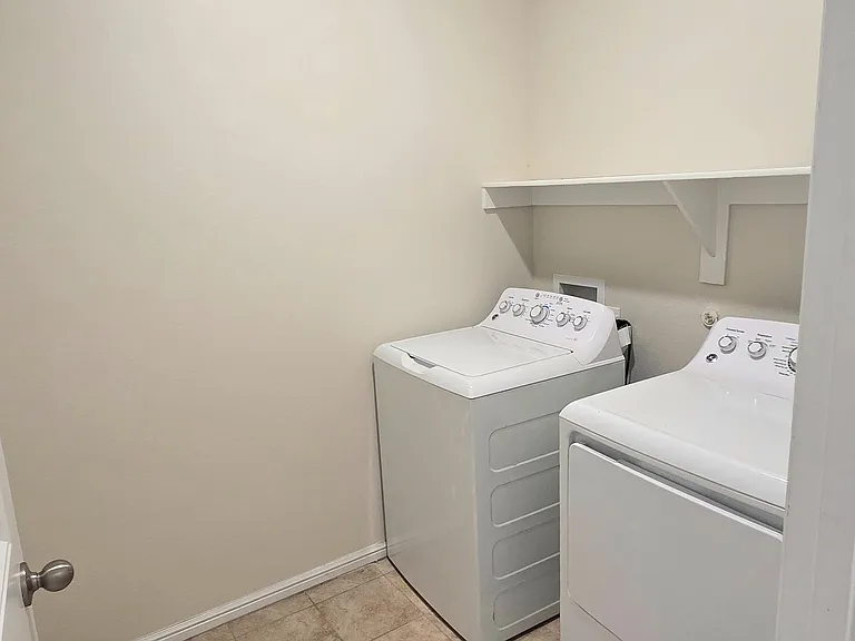 8433 Comanche Springs Dr — Photo 14