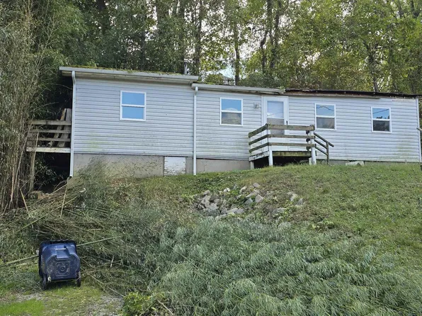 3916 Putnam St, Ashland, KY 41101