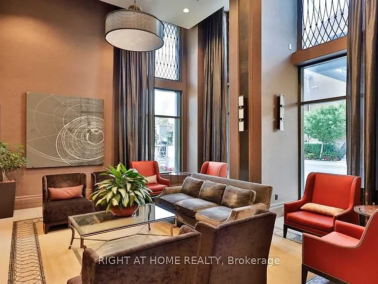 385 Prince Of Wales Dr #3310 — Photo 3
