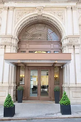 Rented by Sotheby's International Realty | media 36