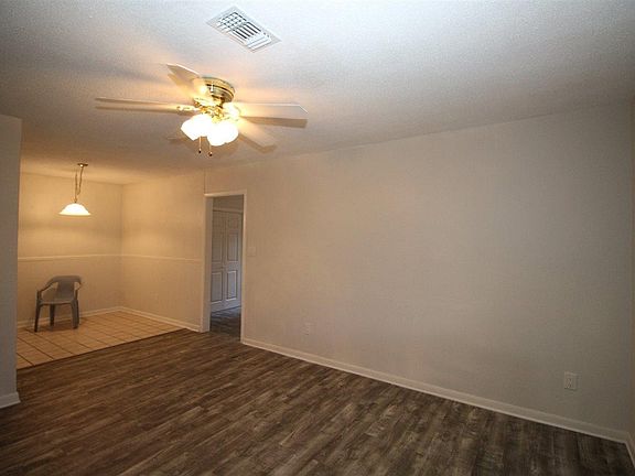 5th image of 6950 Hoyt St