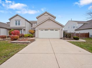 720 Legends Dr, Carol Stream, IL 60188