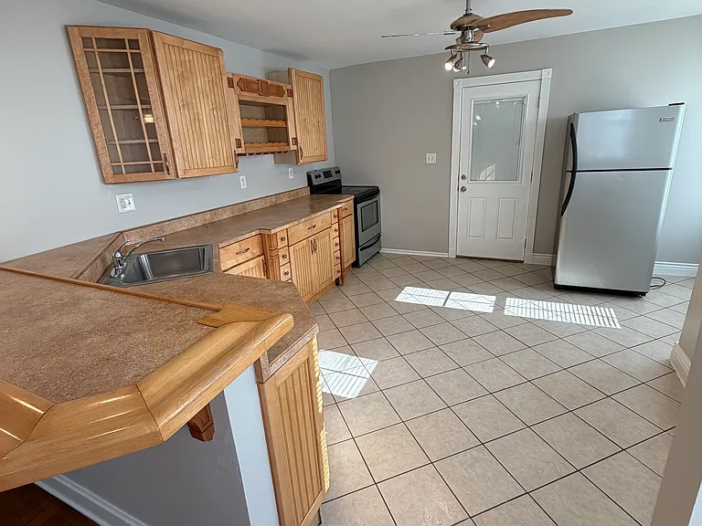3413 Gilham Ave #B — Photo 7