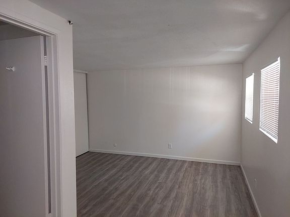 4th image of 970-976 Glorene Ave #T