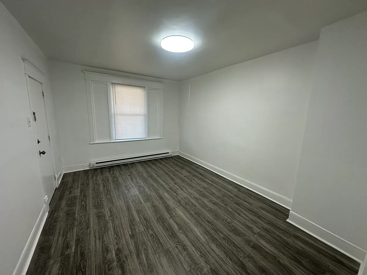 Building Photo - 4827 D St #1