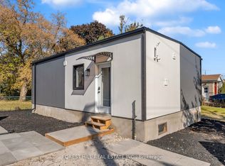 105 Galloway Rd Unit R, Toronto, ON M1E 1W9