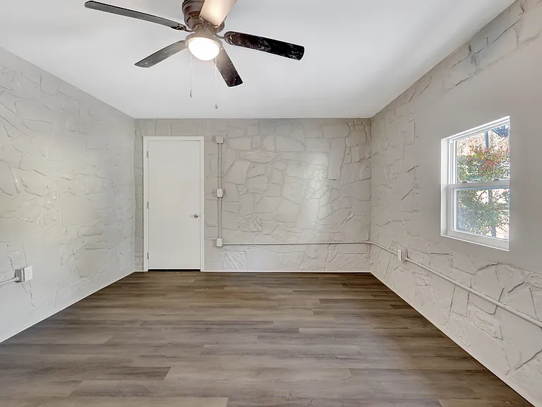 2751 Malvern Ave — Photo 13