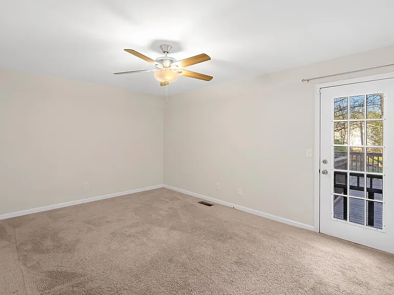 805 Fitzpatrick Rd — Photo 10