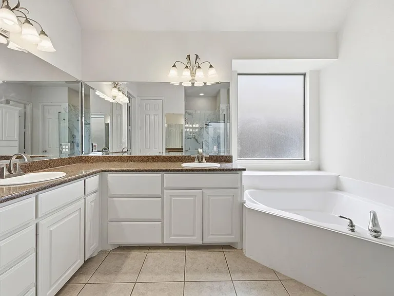 2237 Homestead Ln — Photo 18