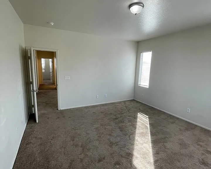 731 Emerald Idol Pl — Photo 39