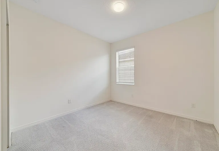 662 Fairview Ave — Photo 8