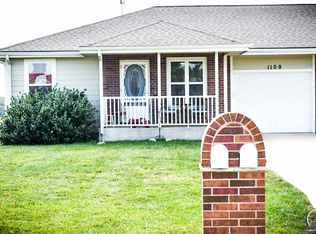 1109 Columbine Dr, Holton, KS 66436
