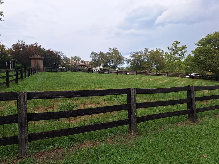 Knoll Run Ln — Photo 19