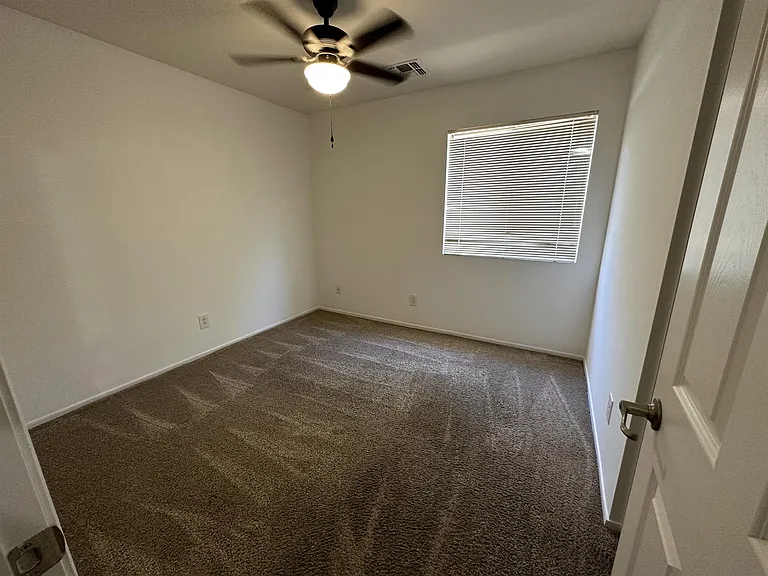 2425 S 159th Ln — Photo 8