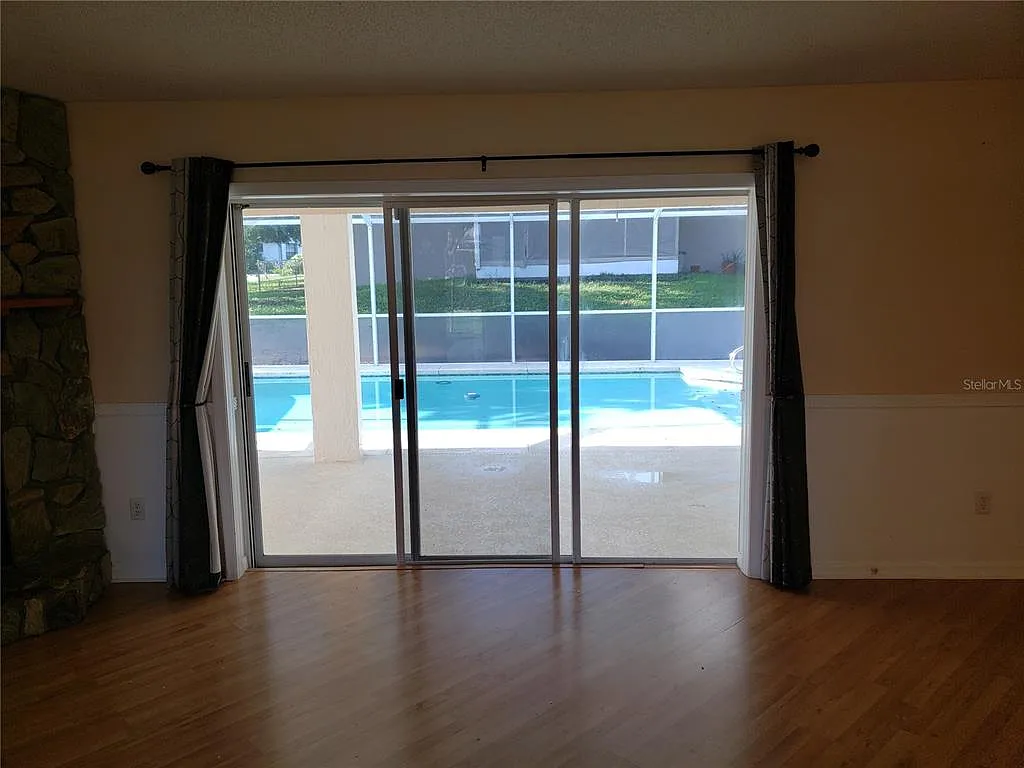 3 bed, 2.0 bath, 1522 sqft, $1,895 — Photo 4