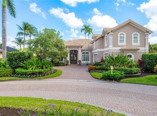 8752 Muirfield DR, NAPLES, FL 34109