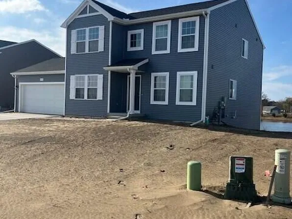 13718 Oasis Ave, Holland, MI 49424