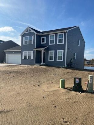 13718 Oasis Ave, Holland, MI 49424