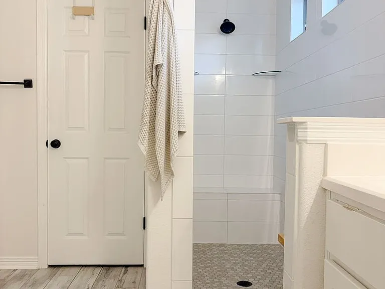 525 Holstein Dr — Photo 22