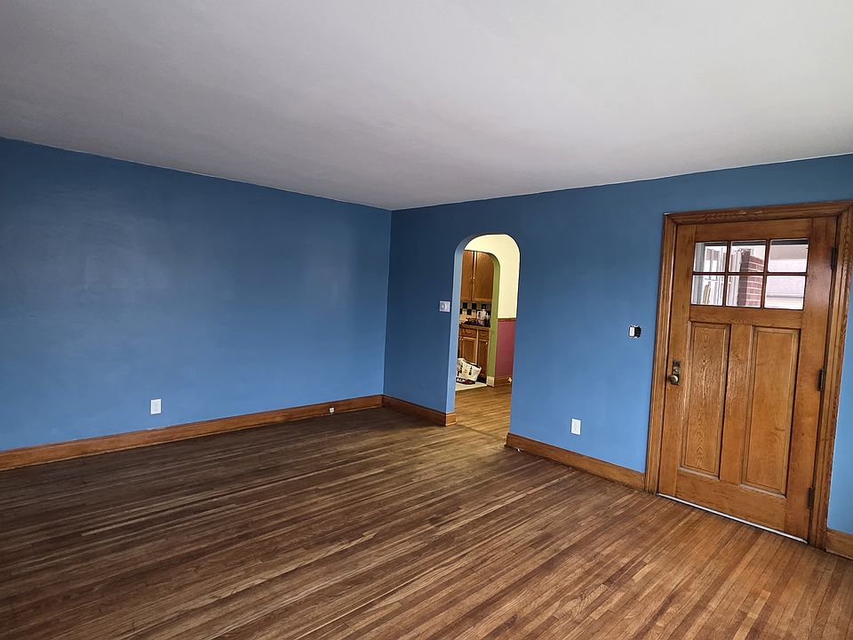 Large living room and front entrance
