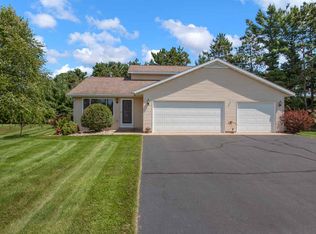 2530 Homestead Way, Plover, WI 54467