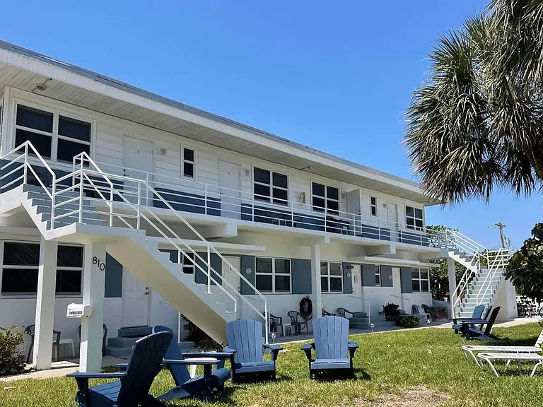 851 N Surf Rd #ID1312661P — Photo 10