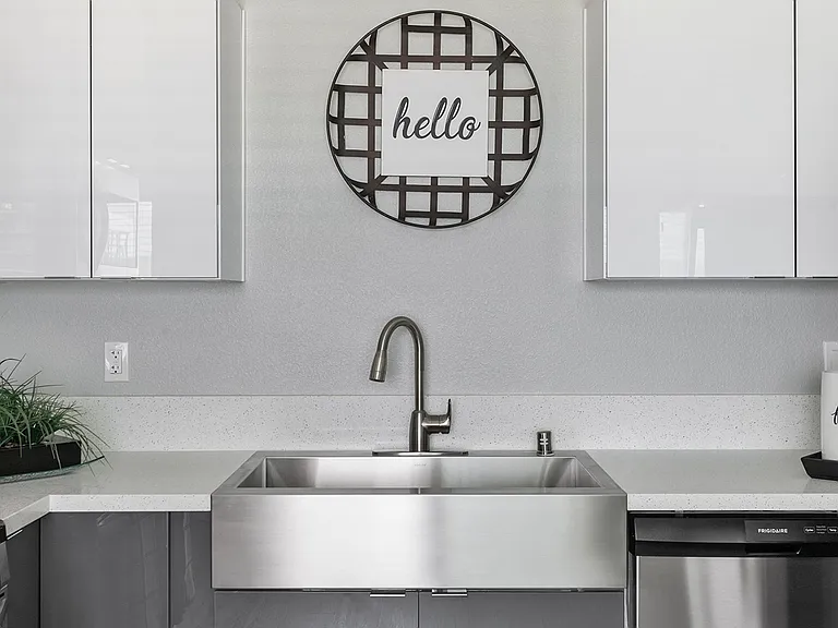 The Circle Apartments at Long Beach — Photo 7