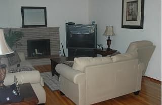 3rd image of 2367 Mahan Way