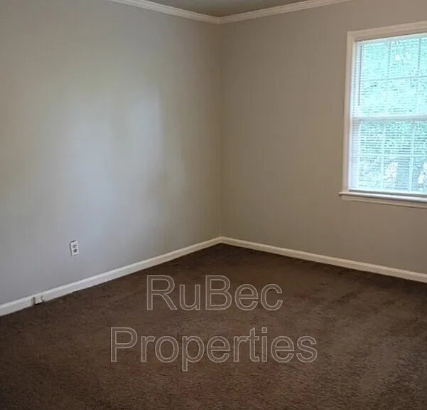 913 Nottingham Dr #33 — Photo 8