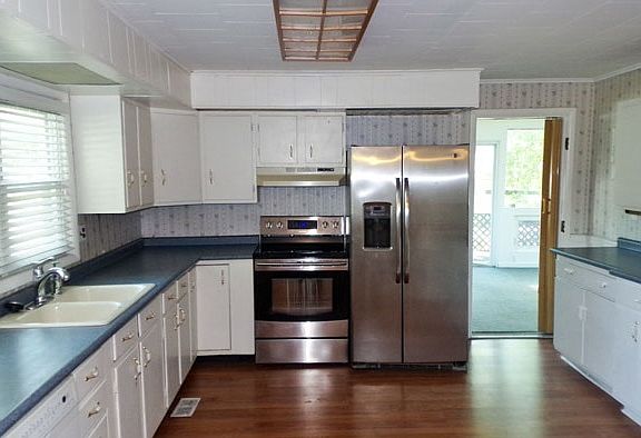 5th image of 907 N 13th St