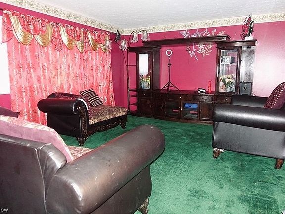2nd image of 1129 Jefferson Ave