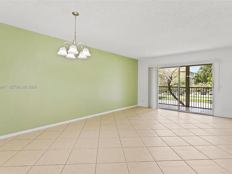 1100 SW 128th Ter #210U — Photo 5