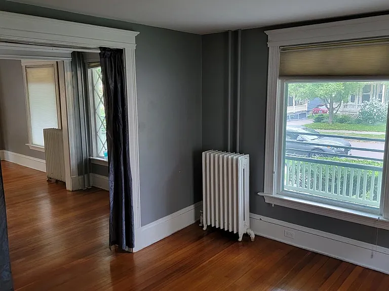 93-95 Brookes Ave — Photo 4