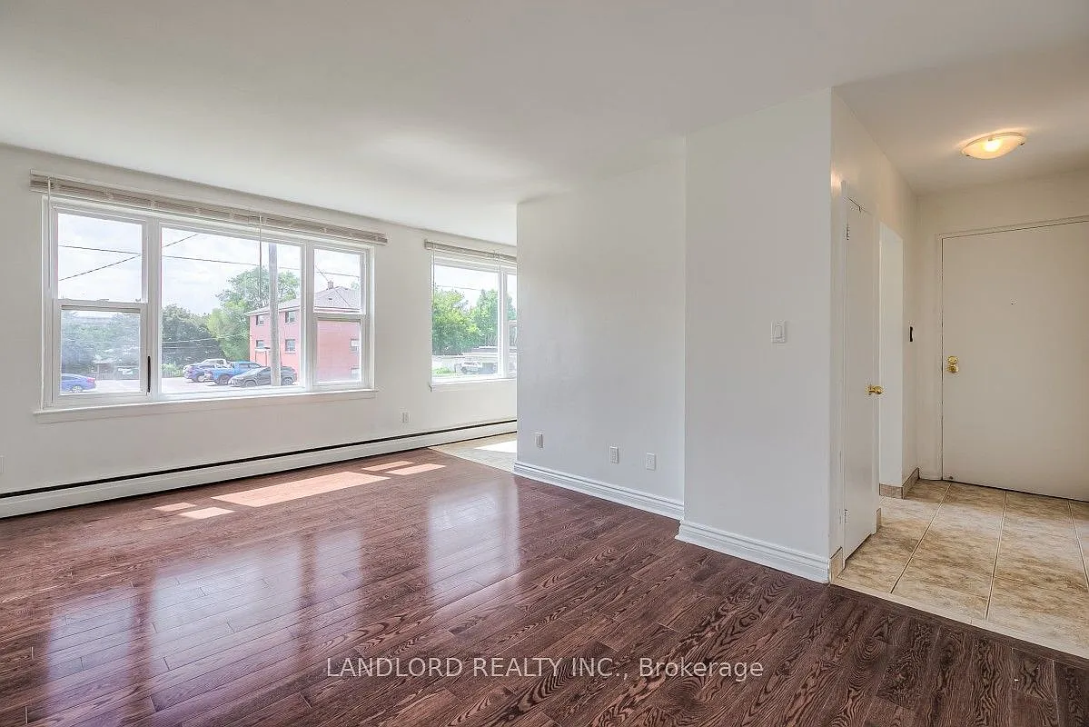 2 bed, $1,950 — Photo 3