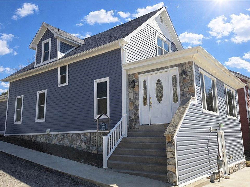1st image of 823 Salt St