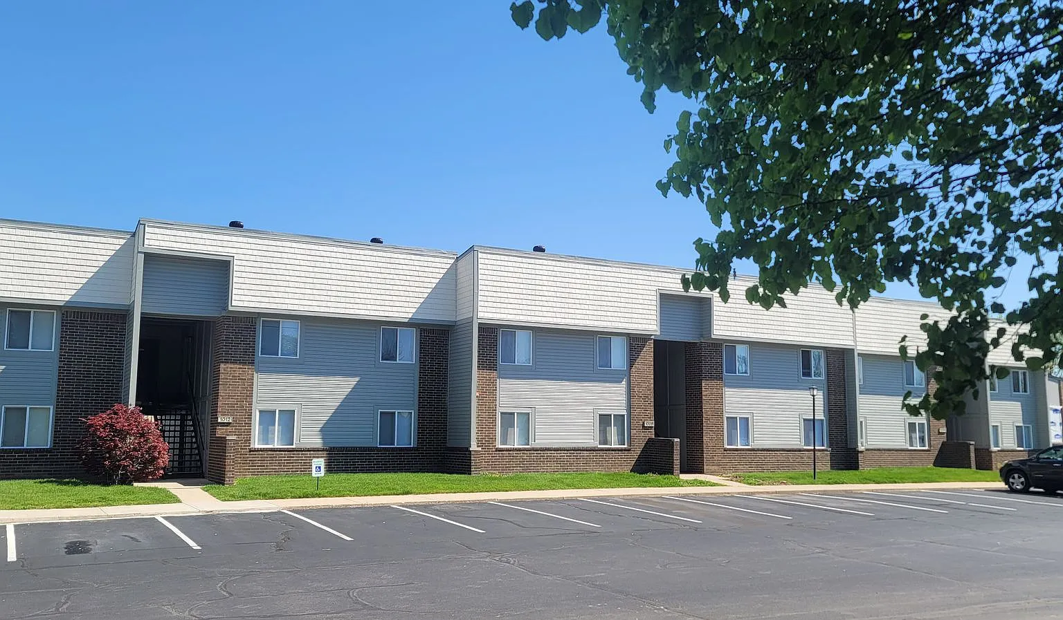 Villages on Madison Apartments — Photo 1