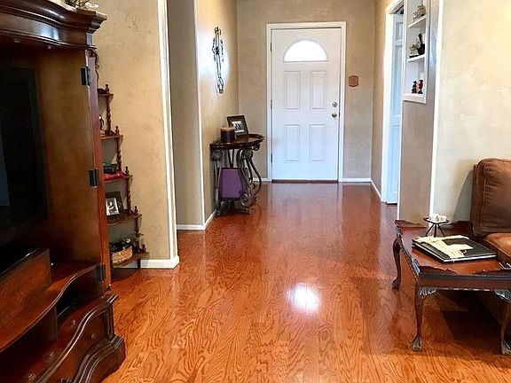 3rd image of 3824 Brookhaven Ln