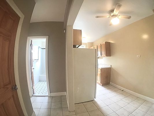 4th image of 2409 27th St APT 3B