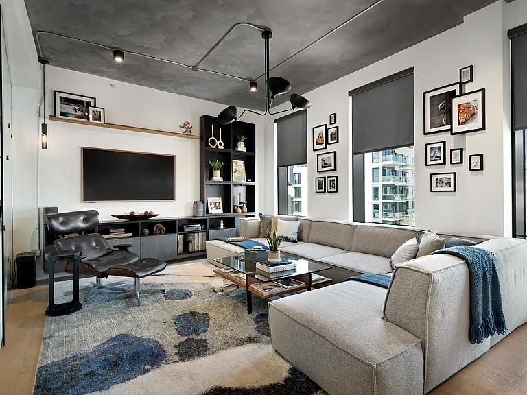 661 Driggs Ave #5B — Photo 10