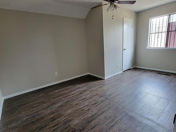 3rd image of 442 N Chestnut Ave #102
