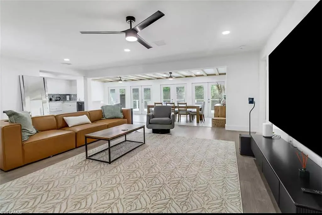 3 bed, 2.0 bath, 1779 sqft, $4,500 — Photo 3