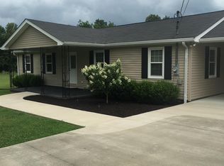 14 Davis Ln N, Lebanon, TN 37087