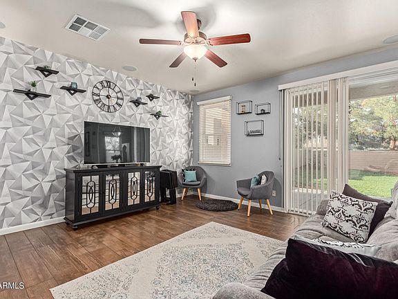 4th image of 2146 E SUNLAND Avenue